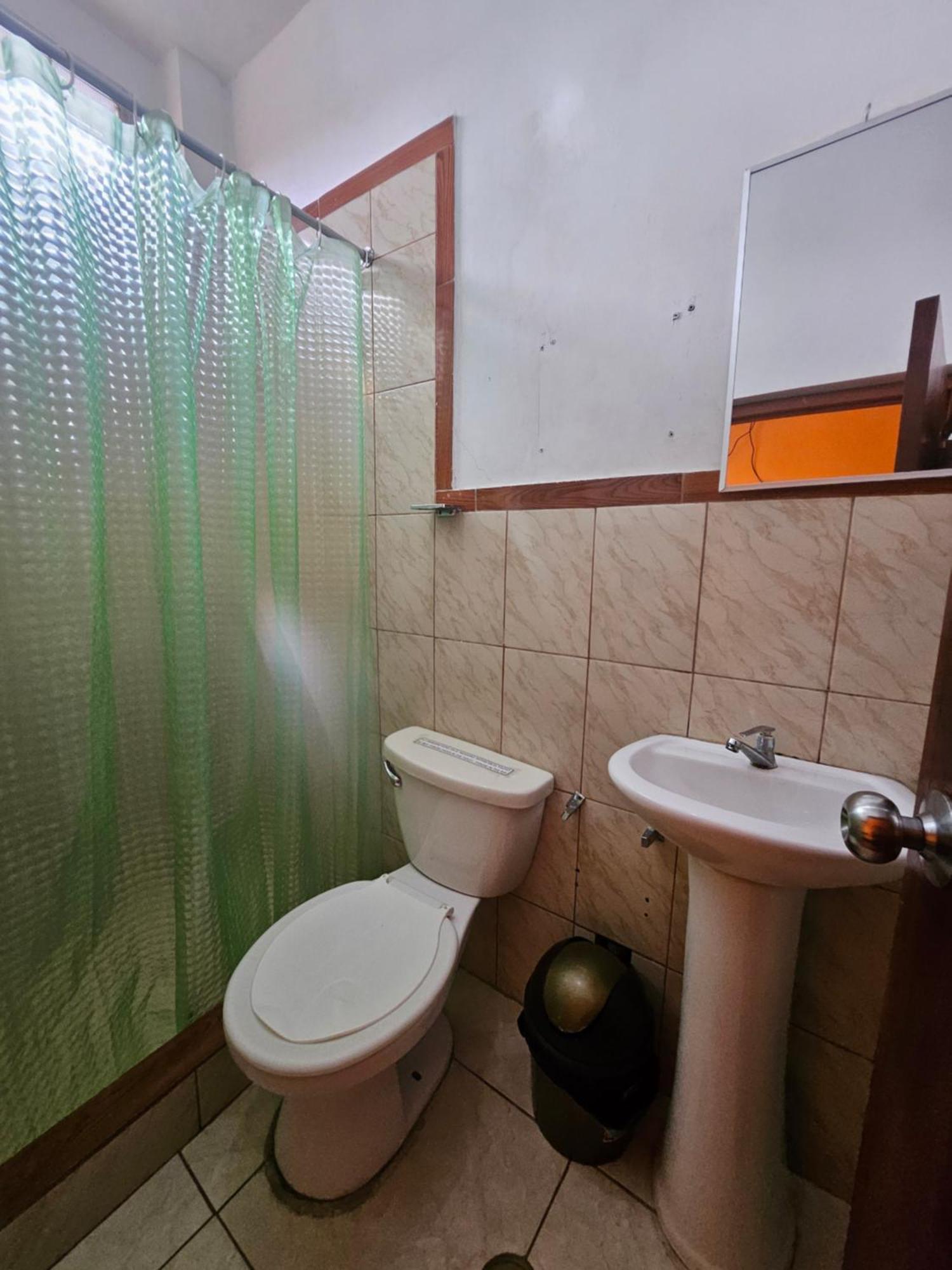 Hotel Sarisa House Iquitos Exterior foto