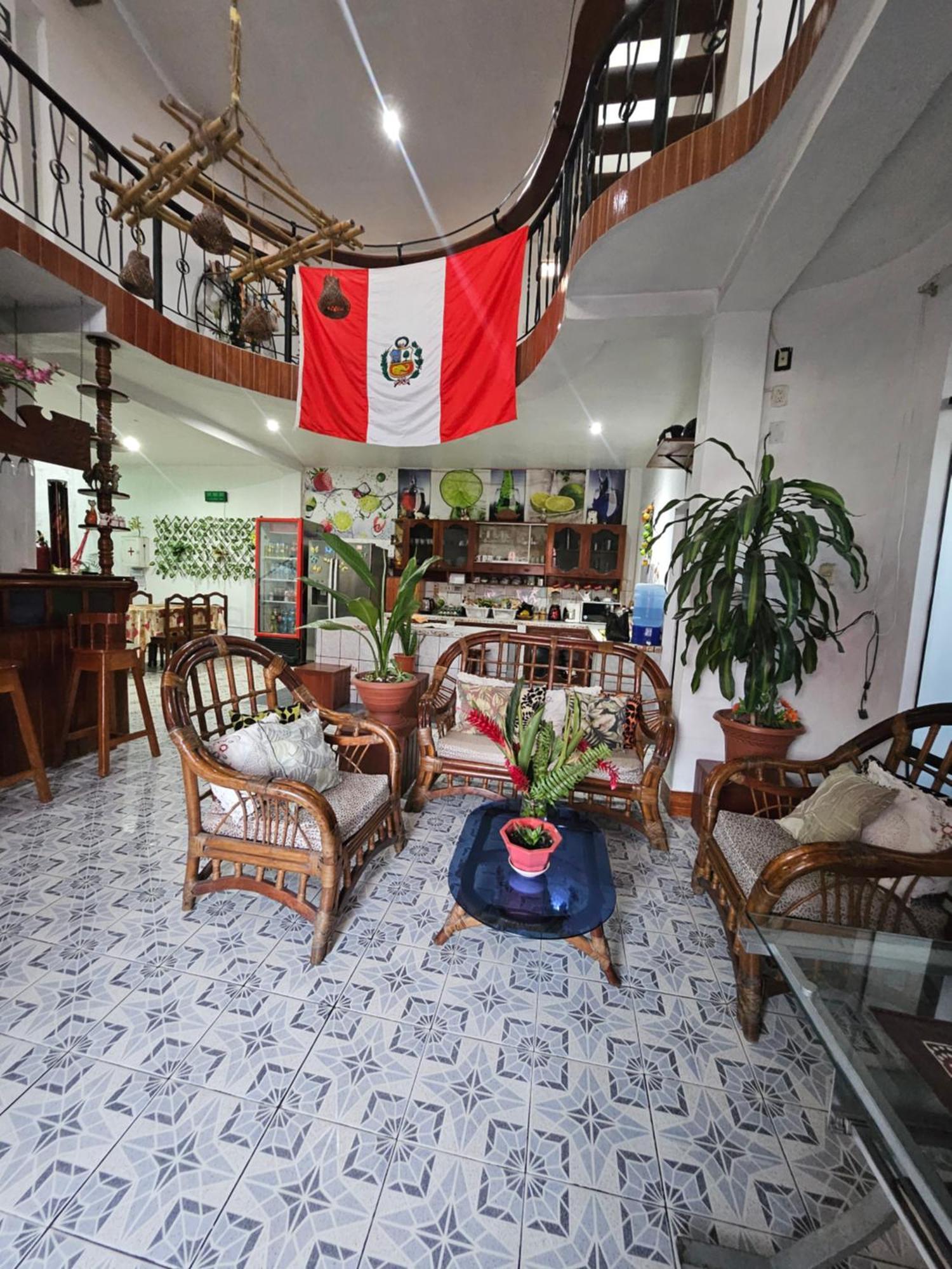 Hotel Sarisa House Iquitos Exterior foto