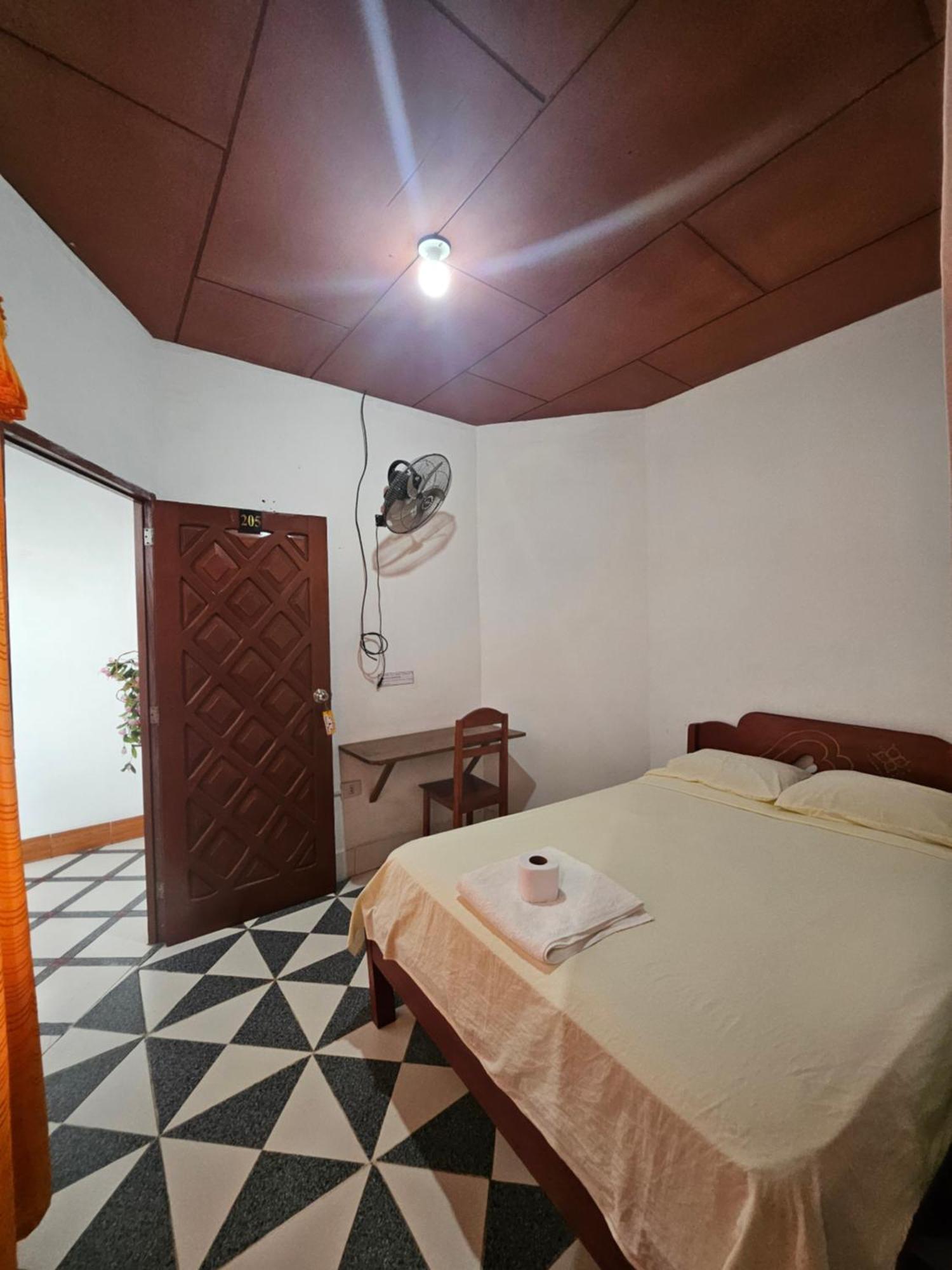 Hotel Sarisa House Iquitos Exterior foto