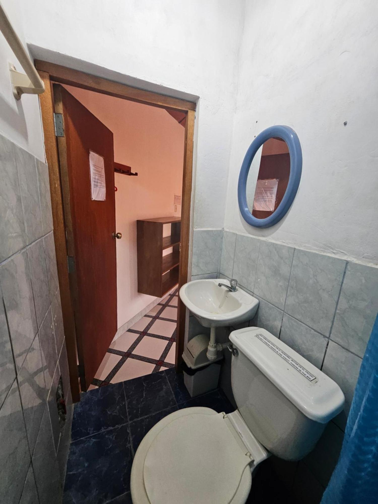 Hotel Sarisa House Iquitos Exterior foto