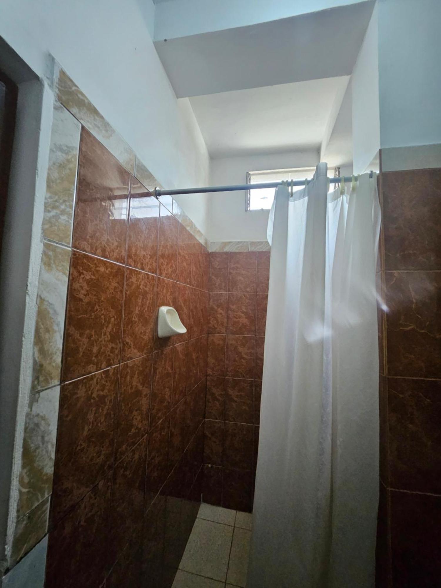 Hotel Sarisa House Iquitos Exterior foto