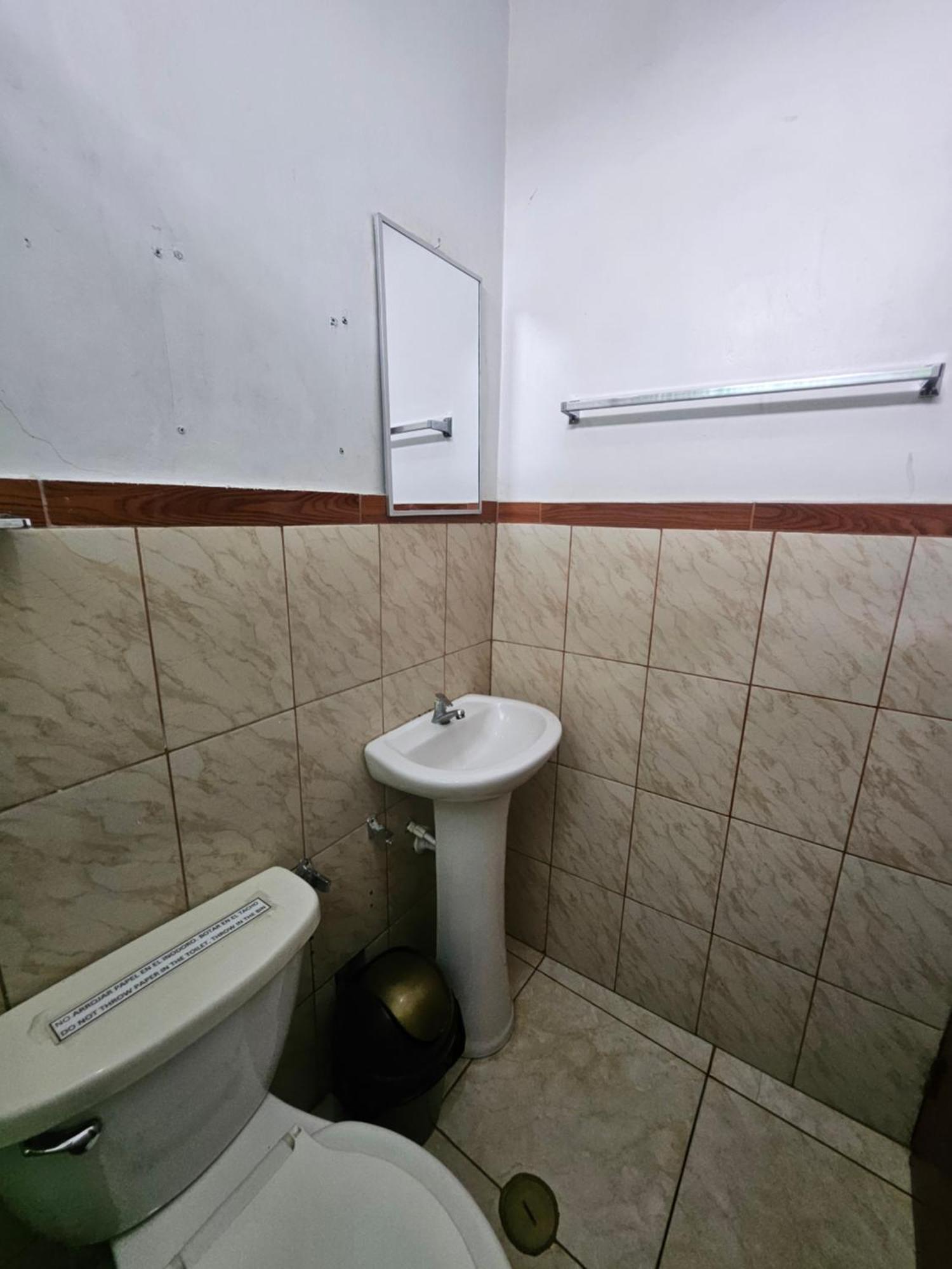 Hotel Sarisa House Iquitos Exterior foto